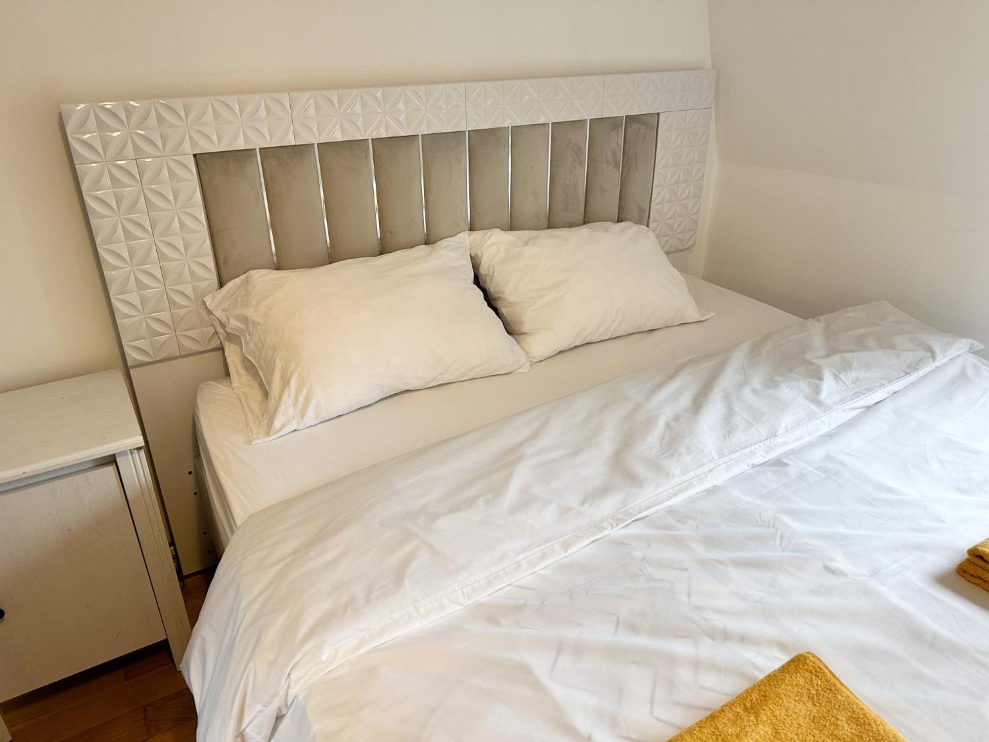 Carnot Apartment